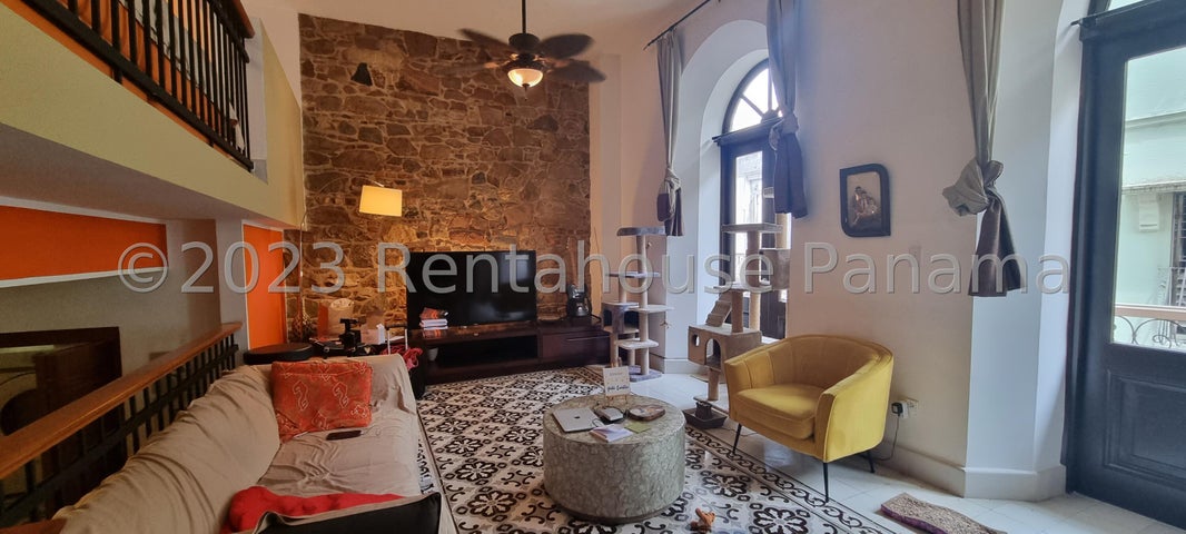 Stylish Loft Apartment for Rent in Casco Antiguo